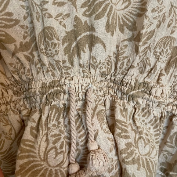 Spell Lioness Cap Sleeve Blouse - Picture 2 of 16